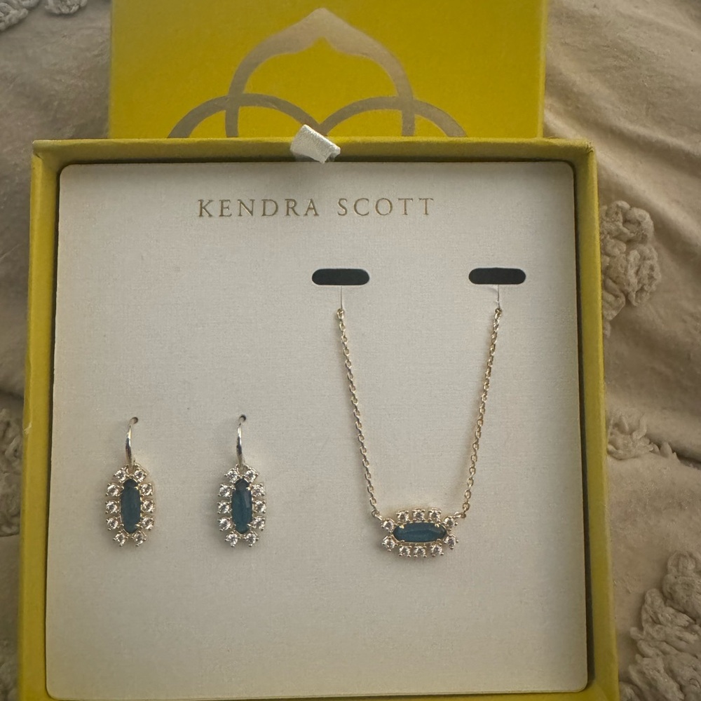 Kendra Scott set